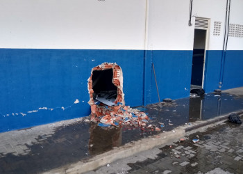 Criminosos explodem depósito do supermercado Mateus em Teresina
